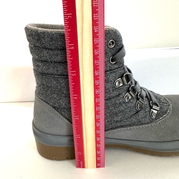 KEDS CAMP SUEDE WOOL WATER-RESISTANT THINSULATE LACE-UP BOOT IN GRAY. Sz7 - Picture 10 of 11